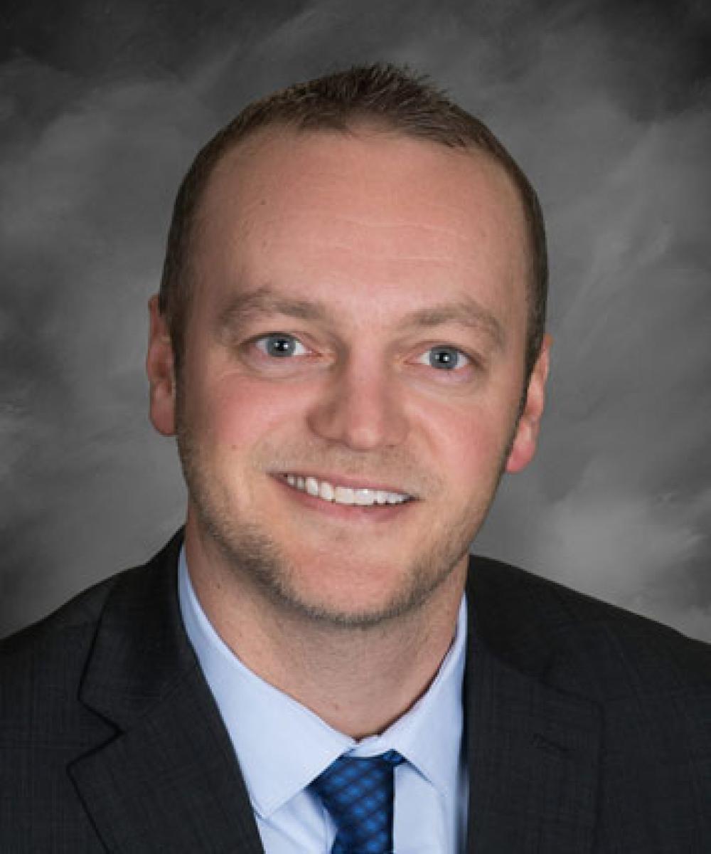 Chris, Client Assistant | American Federal Investments MN